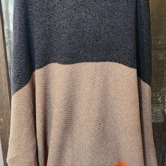 Cardigan - Picture 2 of 2